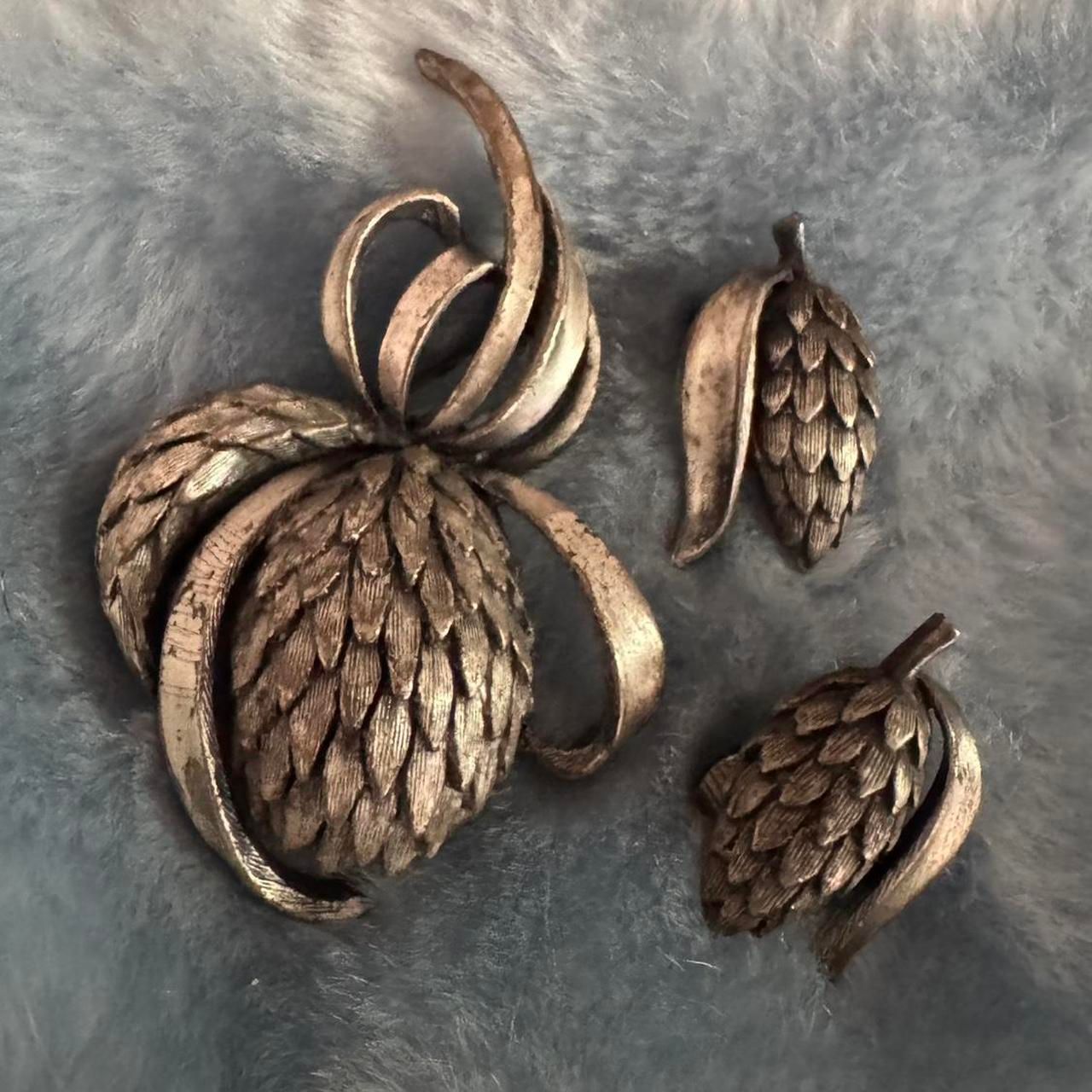 Vintage Pineapple Brooch And Clip On Earrings Set Costume Jewelry